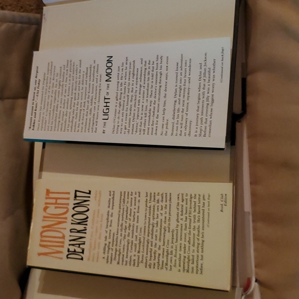 GUC:  Dean R. Koontz Books - Picture 3 of 17